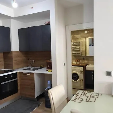 Appartement Lovely Shared Place With Pool Near Everything *